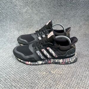 Adidas Ultraboost DNA Black Glow Pink Running Shoes Size 8.5 Women’s